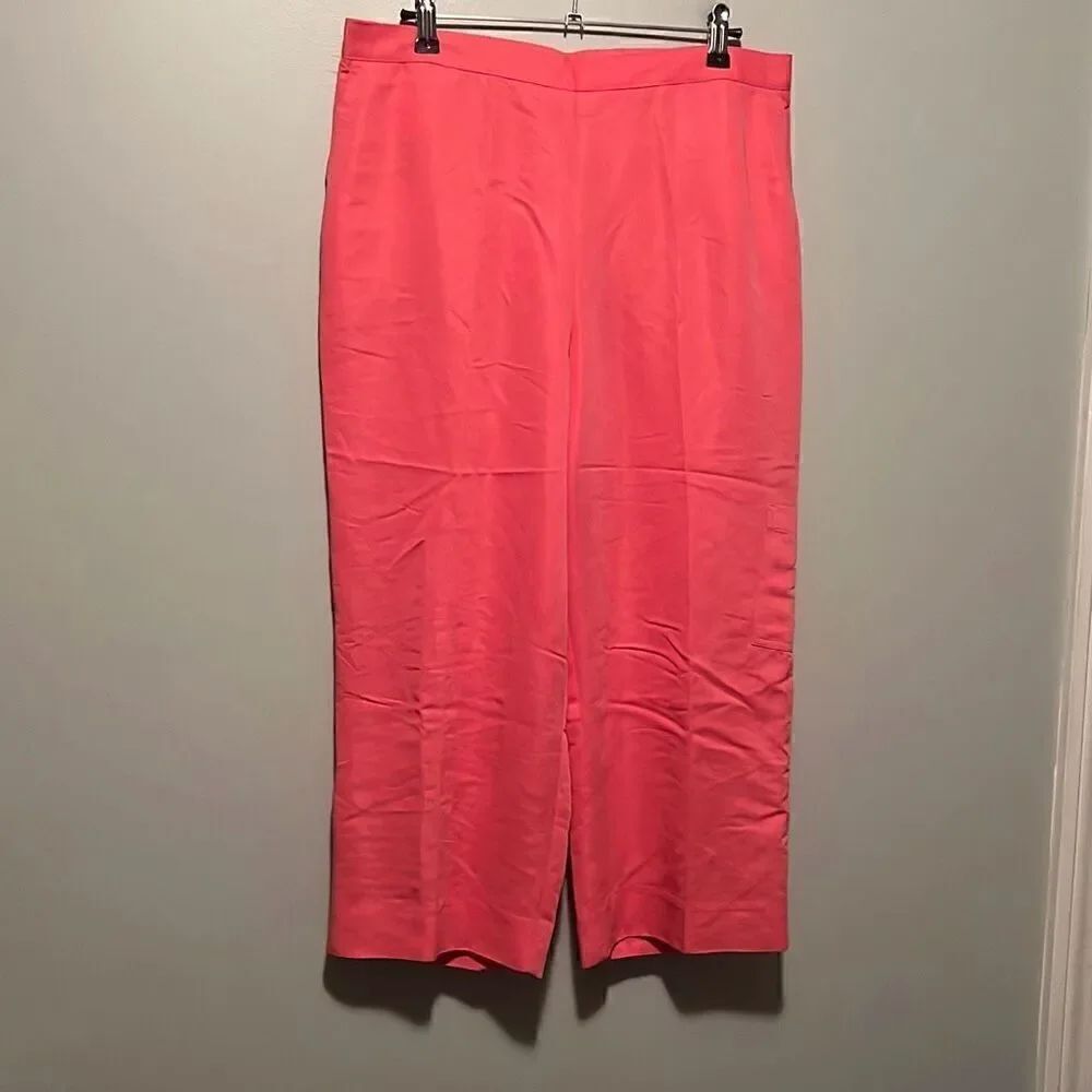 Alfred Dunner Women's Solid Pink Pull On Flat Front Capri Pants Size 18 NWT